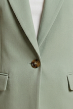 Women’s Sleeveless Blazer with Notch Collar and Pockets