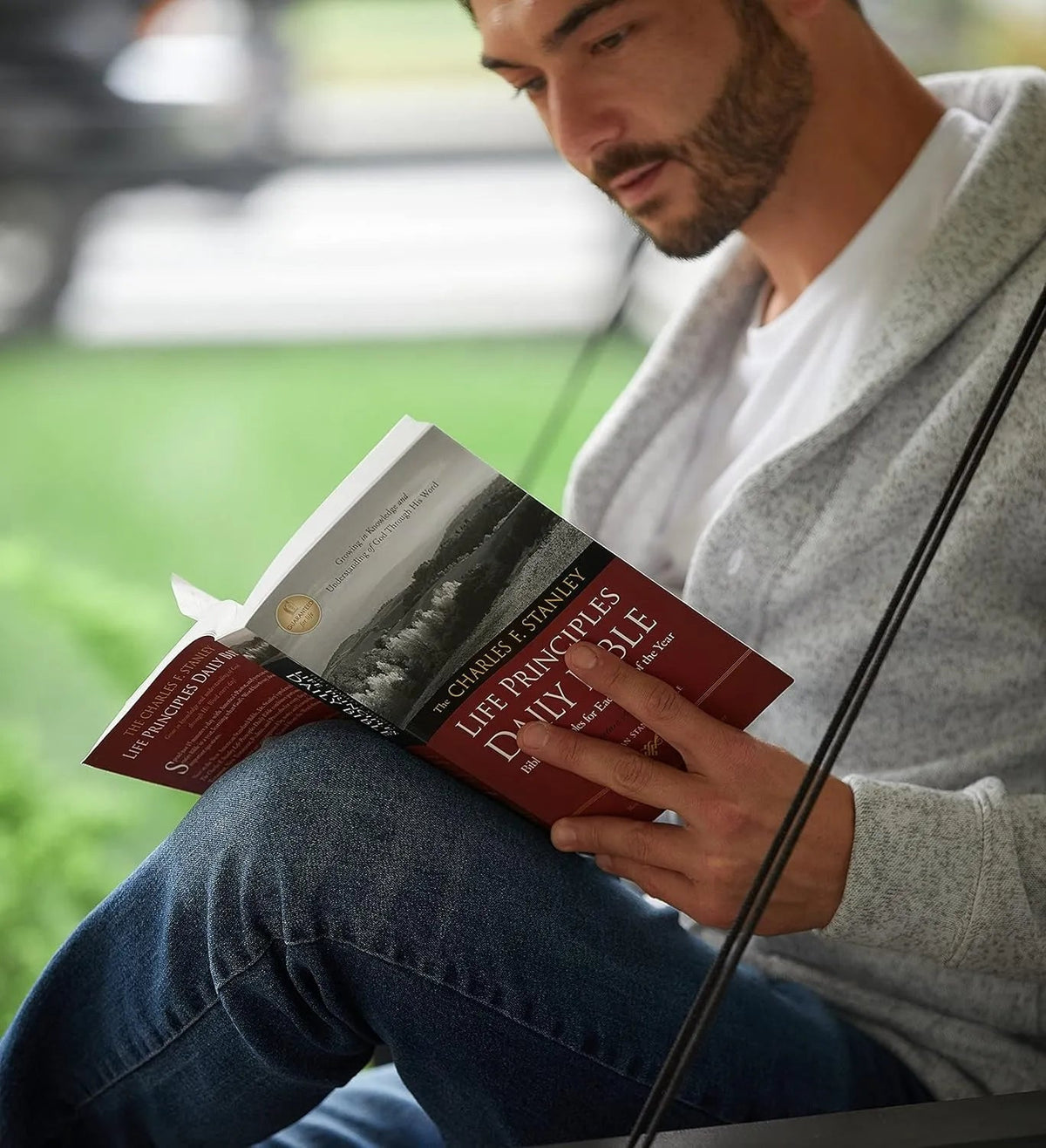 Life Principles Daily Bible preview 2